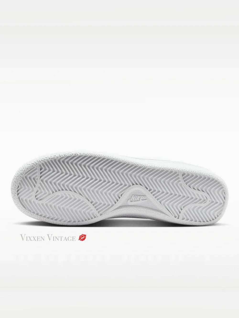 NIKE '312498-129 WOMEN'S TENNIS CLASSIC SHOE' IN WHITE/WHITE